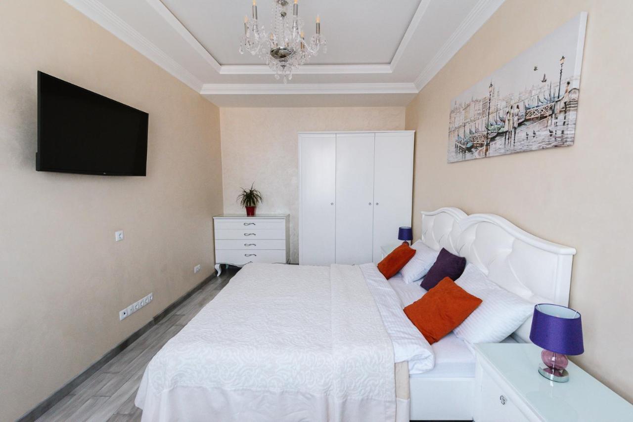Luxury For Business & Pleasure Royal 3 Apartment Kyiv Exterior photo
